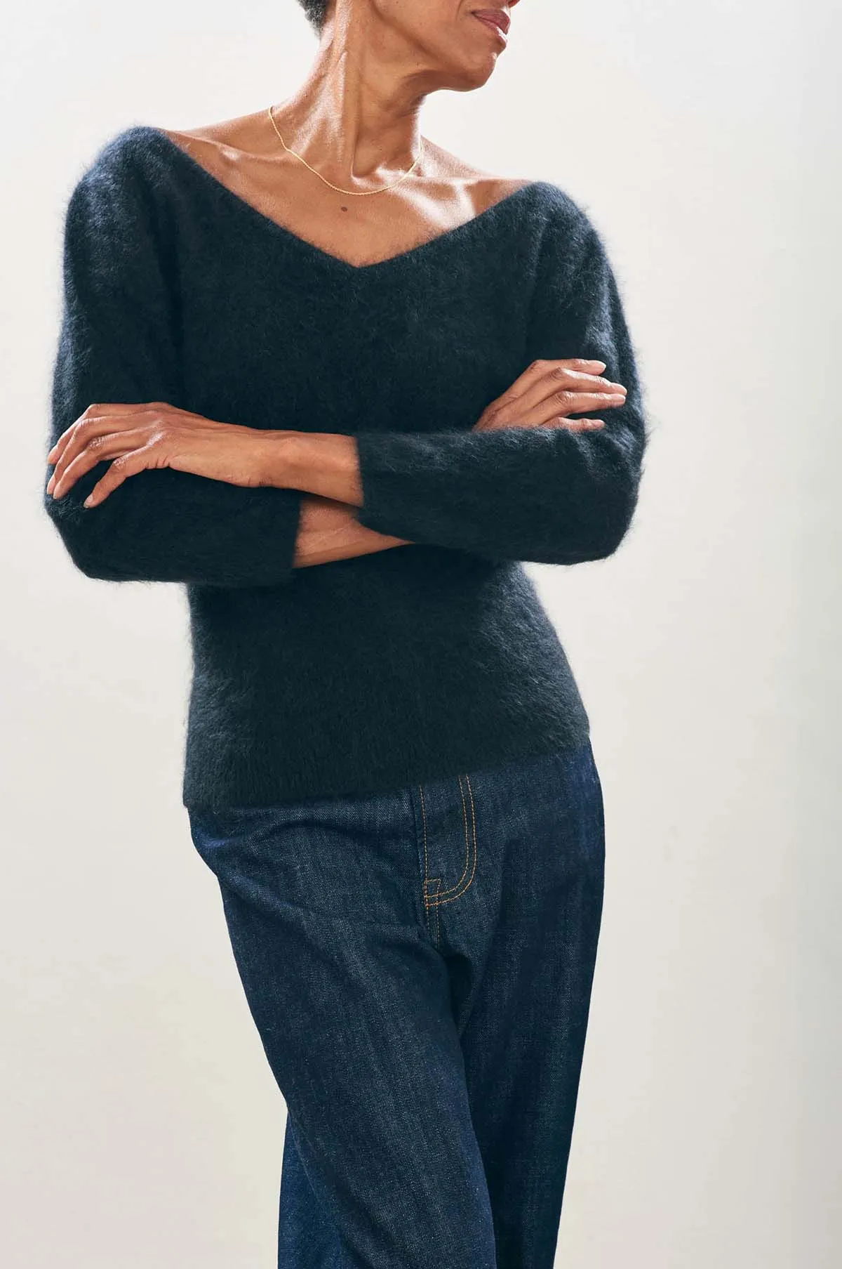 Brushed Vee Knit Black