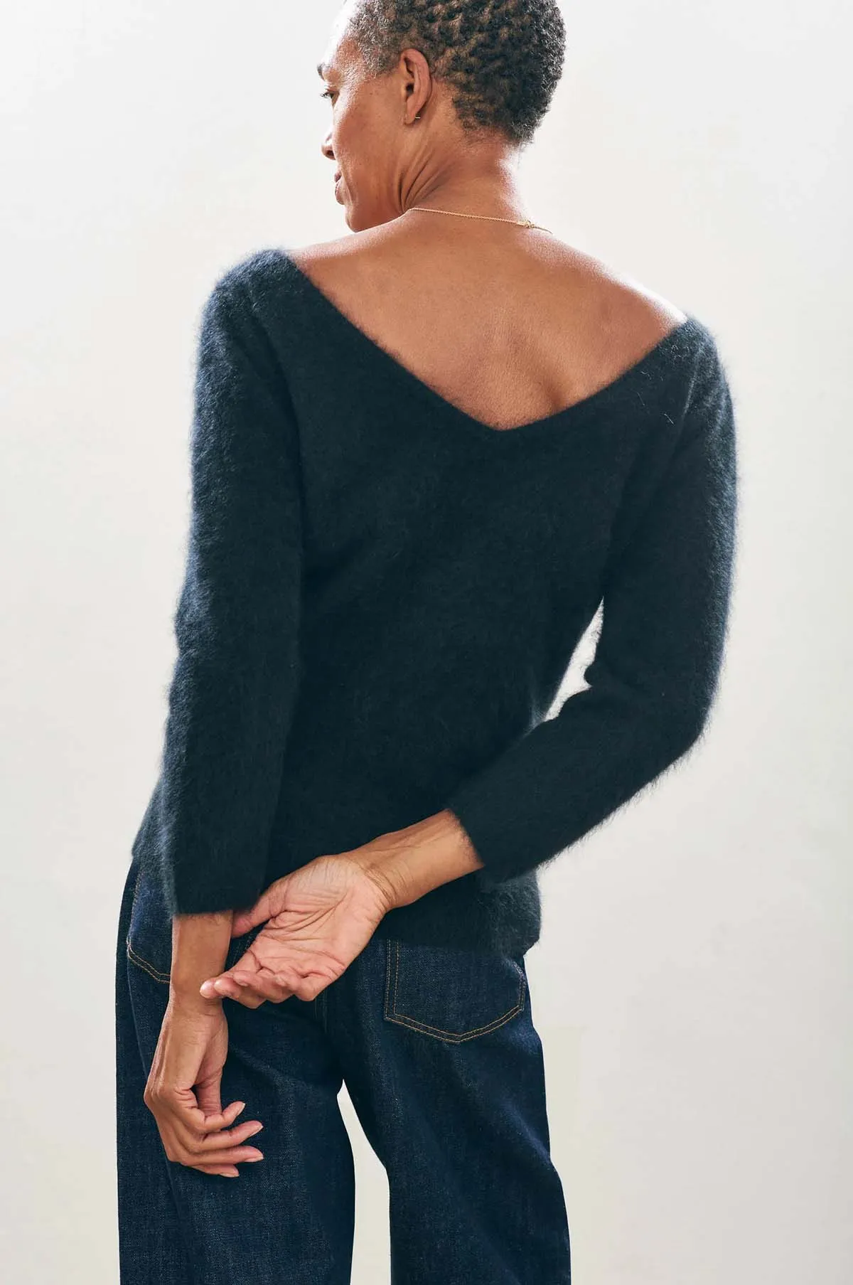 Brushed Vee Knit Black