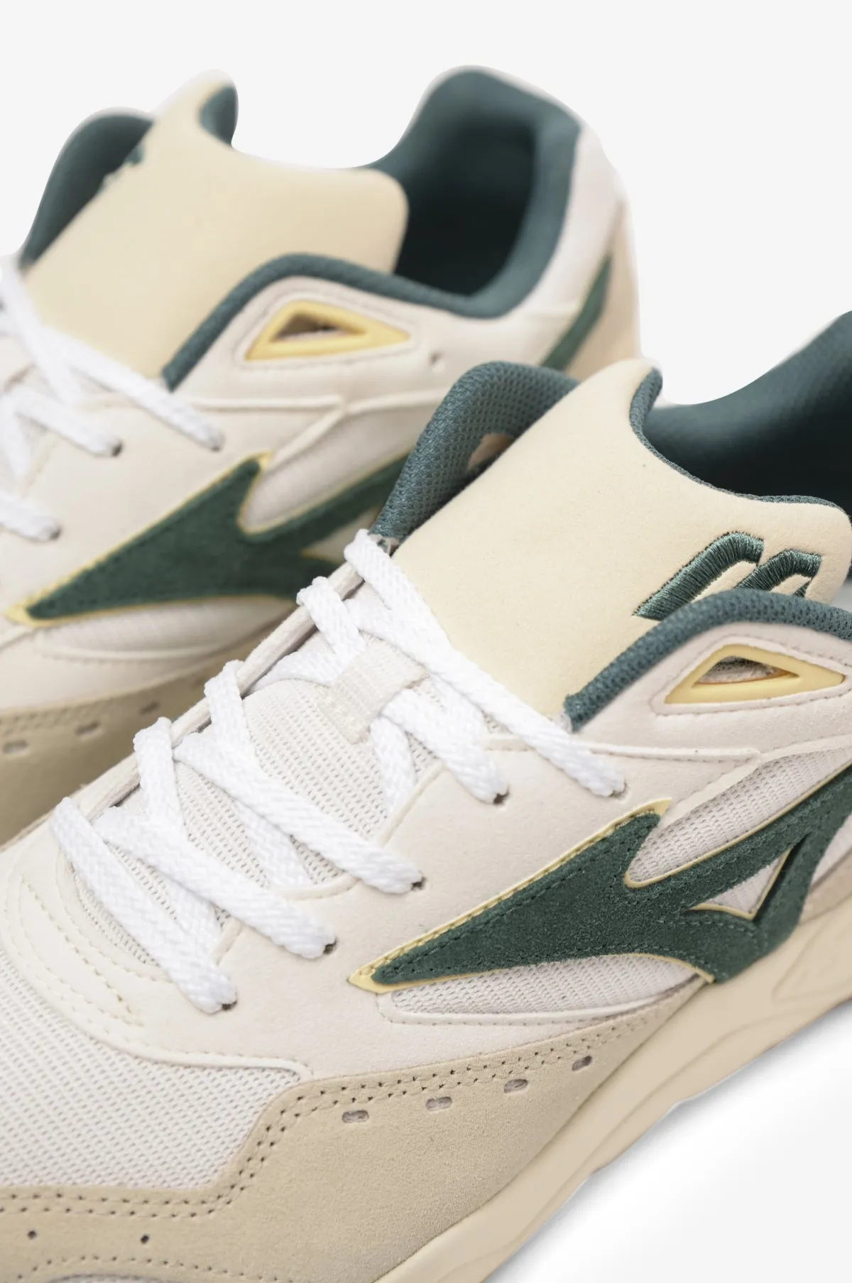 Contender Mizuno Snow White/Bistro Green/Summer Sand