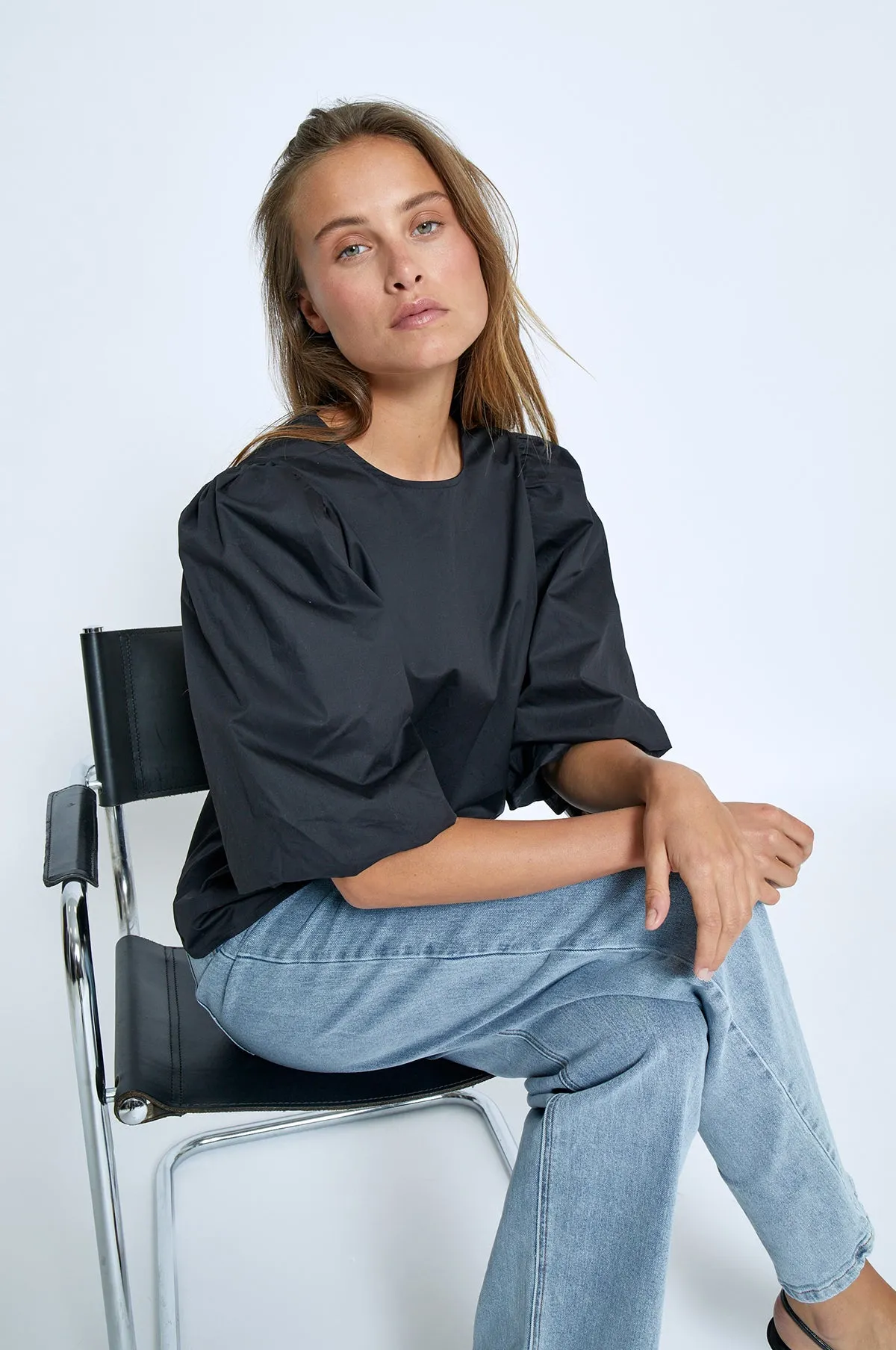 Joa Short Sleeve Blouse Black