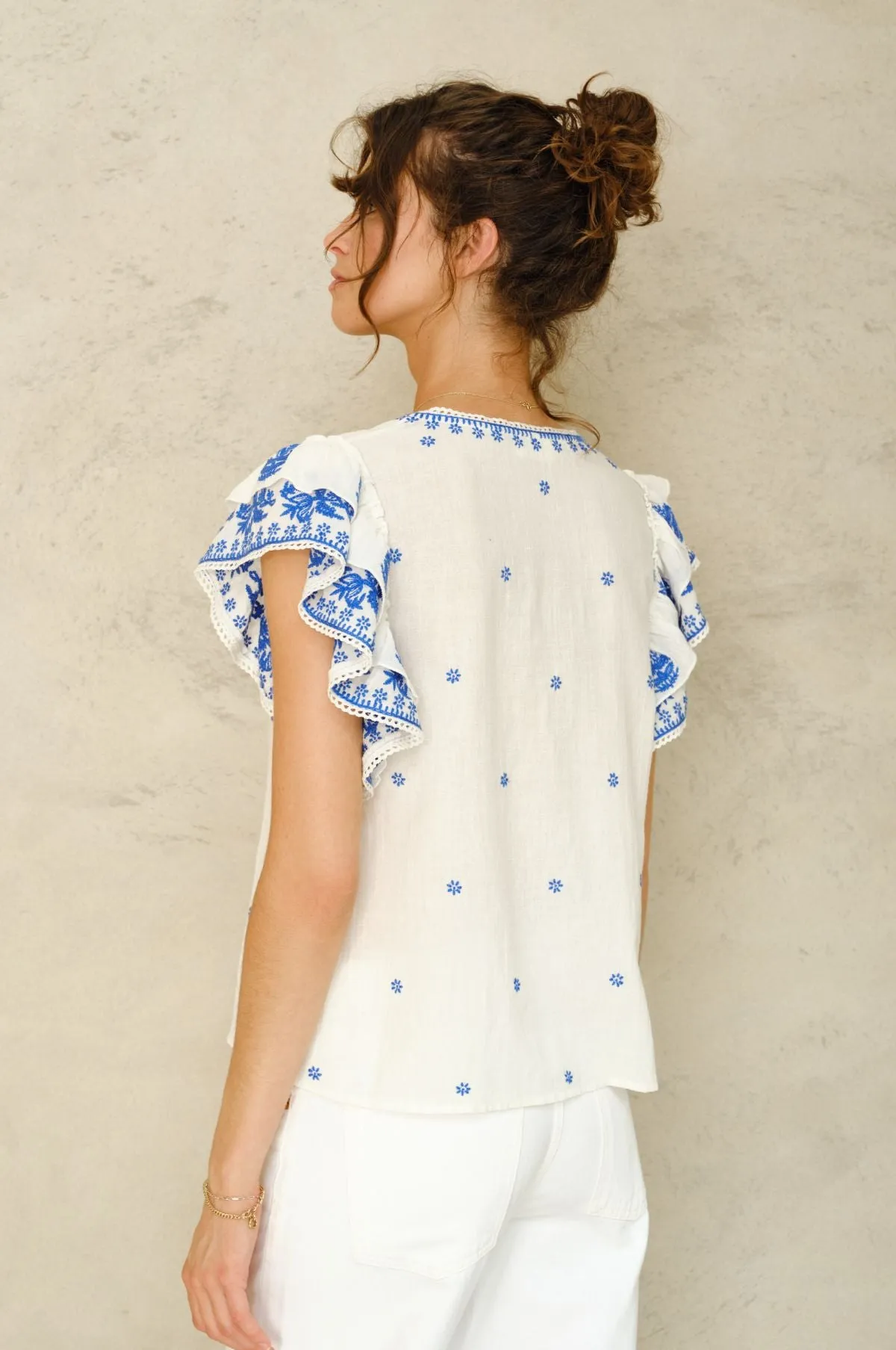 Mina Emb S/S Top Ivory/Blue