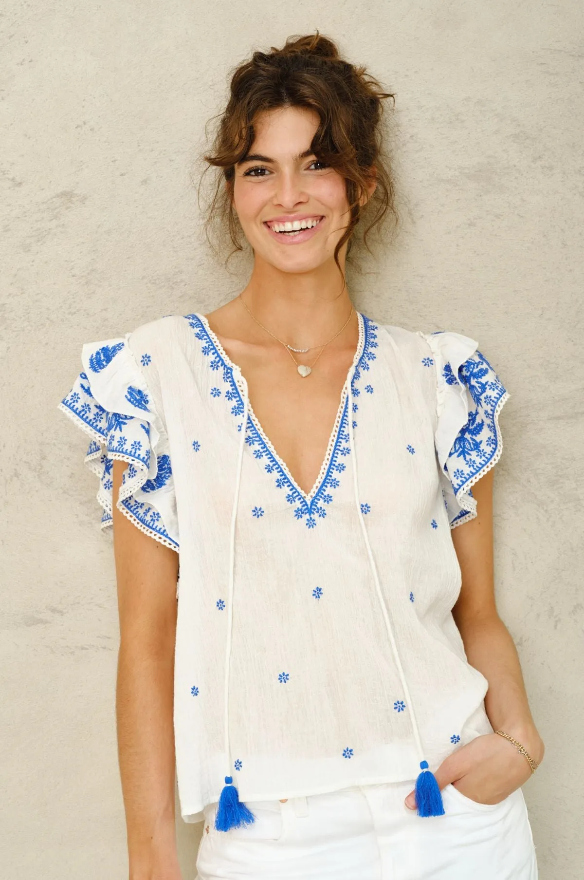 Mina Emb S/S Top Ivory/Blue