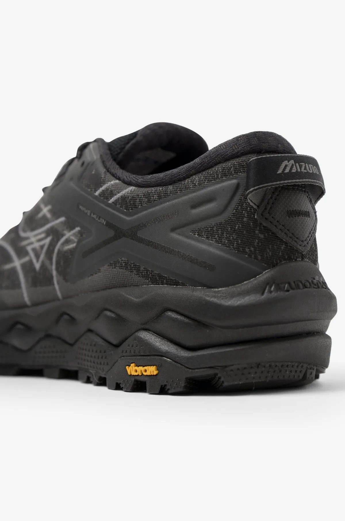 Wave Mujin LS GTX Black/Quiet Shade/Black Sand