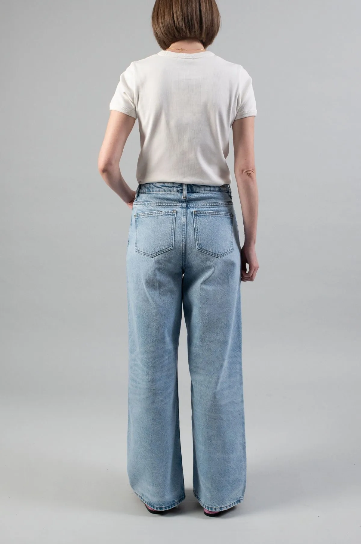 Willow Wide Jeans Worn Light Blue