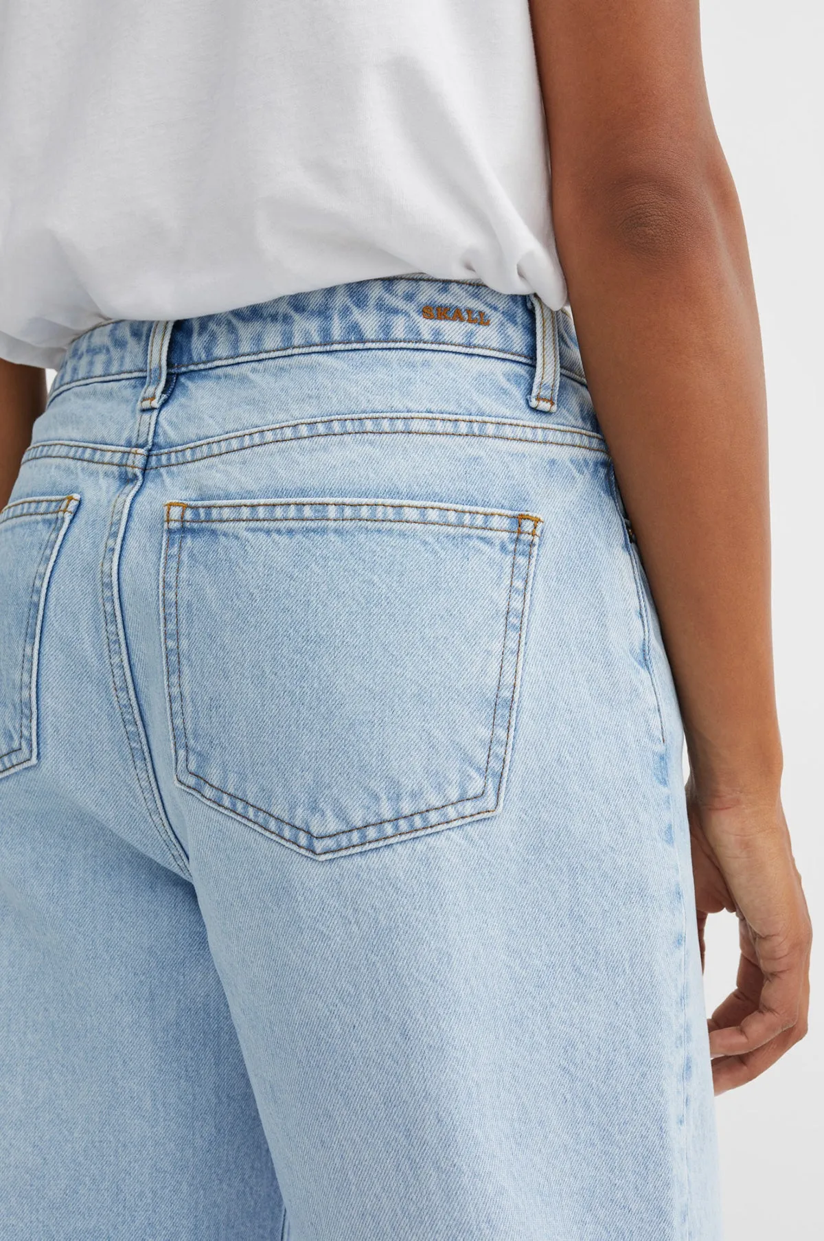 Willow Wide Jeans Worn Light Blue