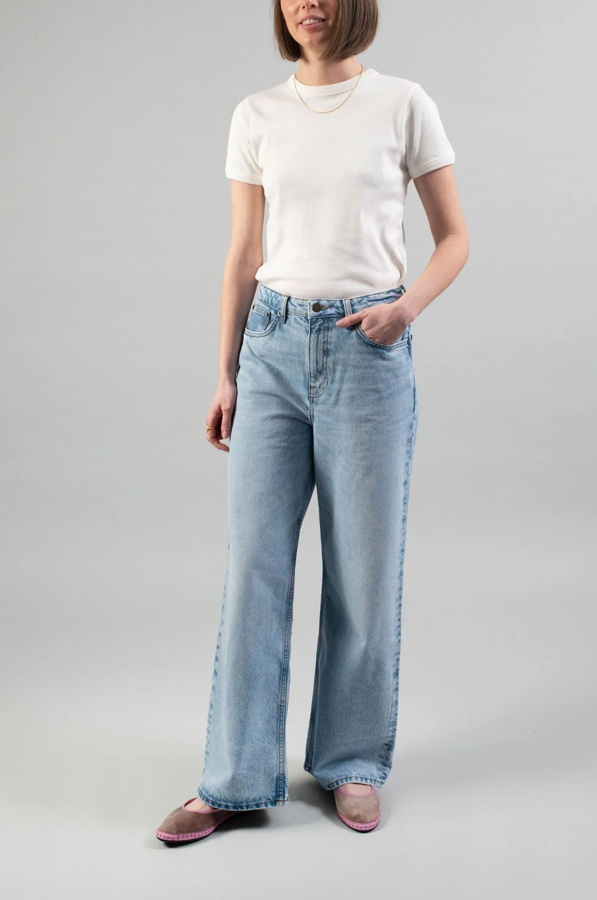 Willow Wide Jeans Worn Light Blue